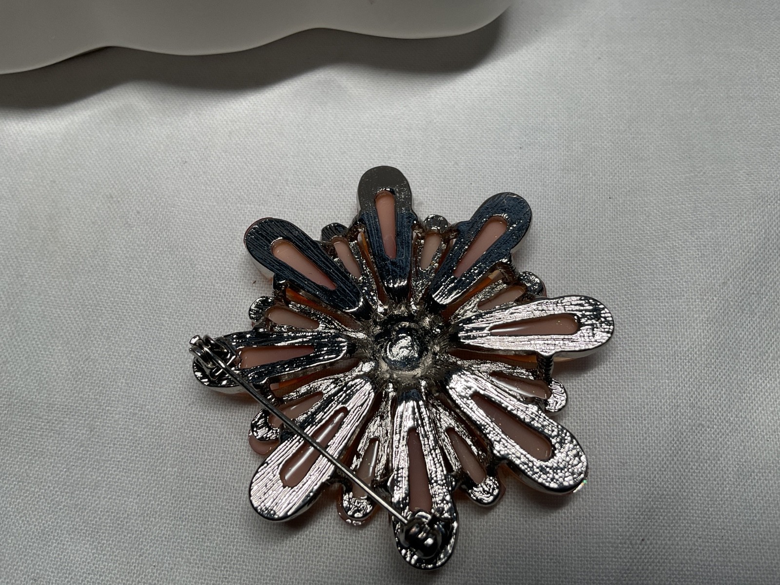 Robert Rose unsigned golden and rhinestone flower brooch