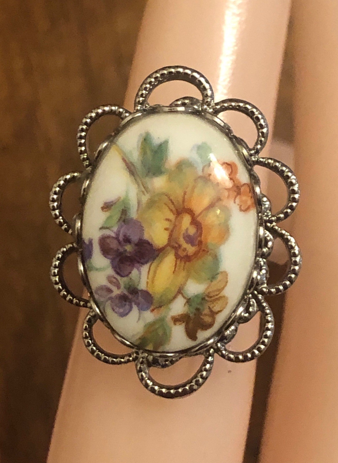 Silver Tone White Oval Acrylic Stone W/Flowers Accent Filigree Design Adjustable