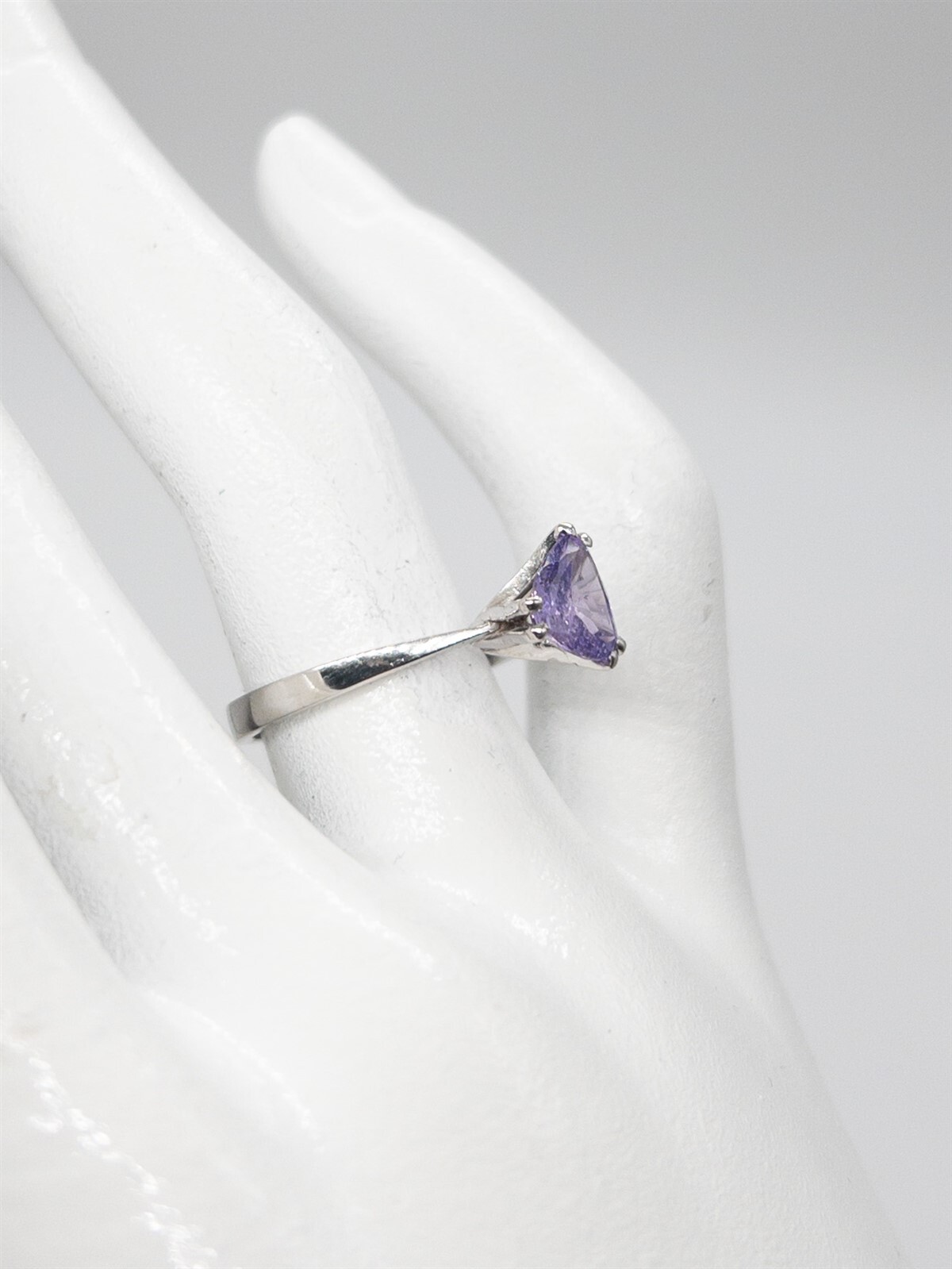 RARE $6000 Certified NO HEAT VIOLET PURPLE Trillion Cut Sapphire Platinum Ring