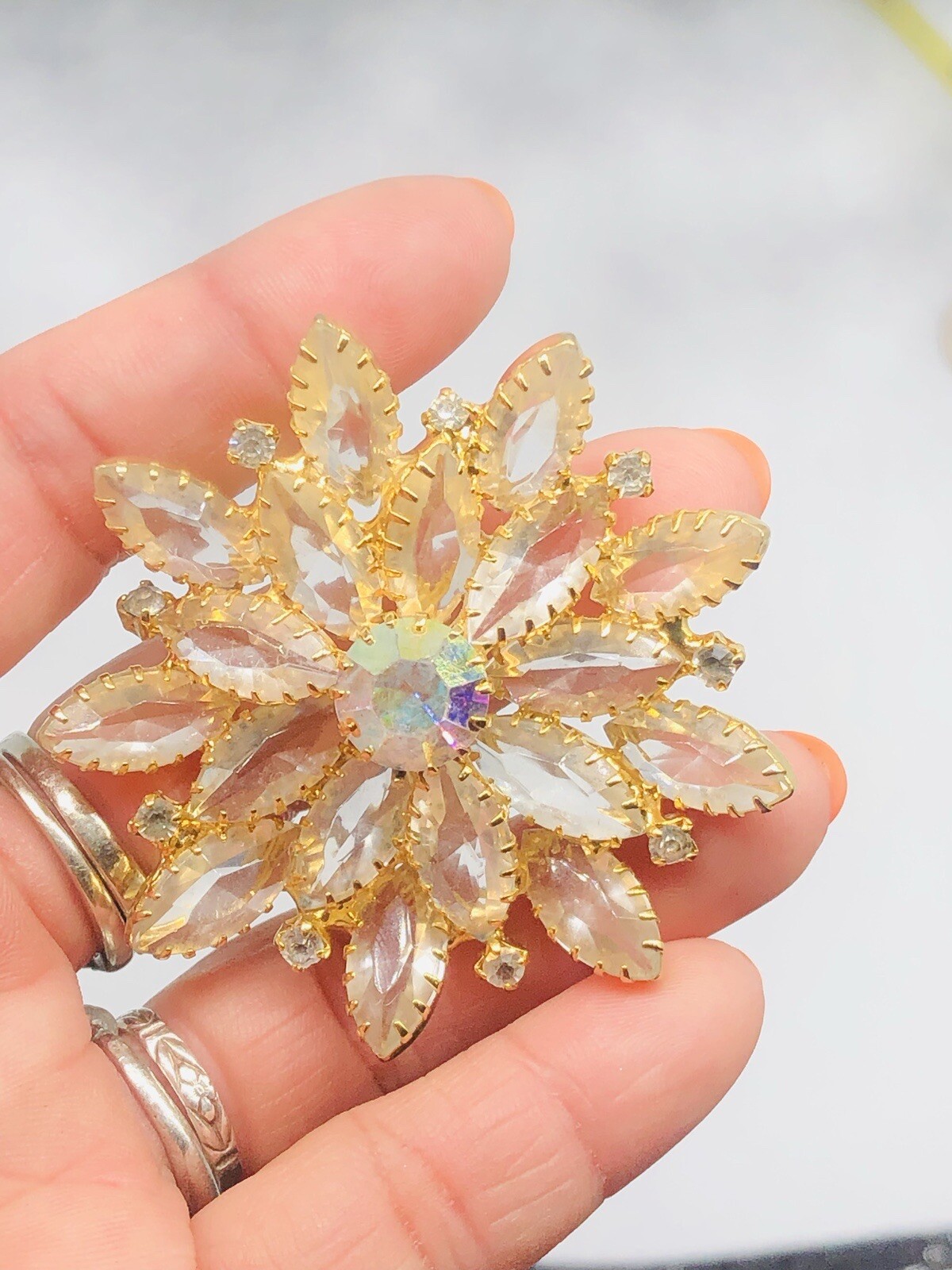 Vtg JULIANA Clear Glass Rhinestone Flower Gold Tone Open Back Pin Brooch