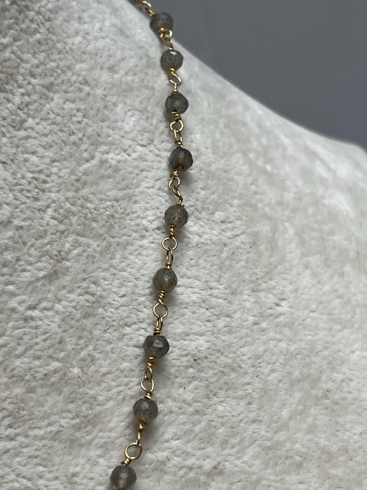 Vintage Dainty Labordorite Chain Necklace Paua Shell Pendant Gold Tone 16”