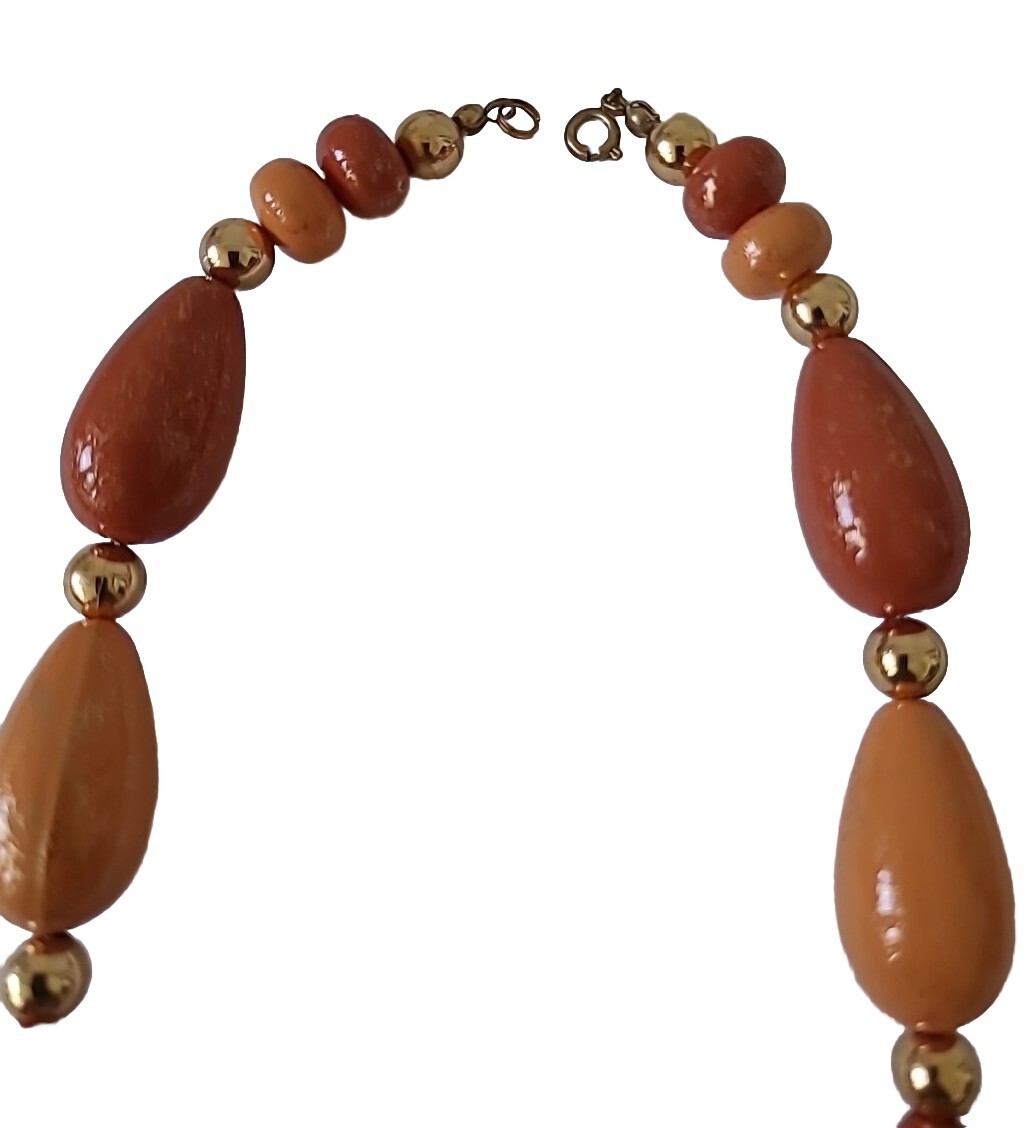 Vtg 24″ Speckled Gold Orange Cream Graduated Beaded Necklace w/Gold Tone Spacers