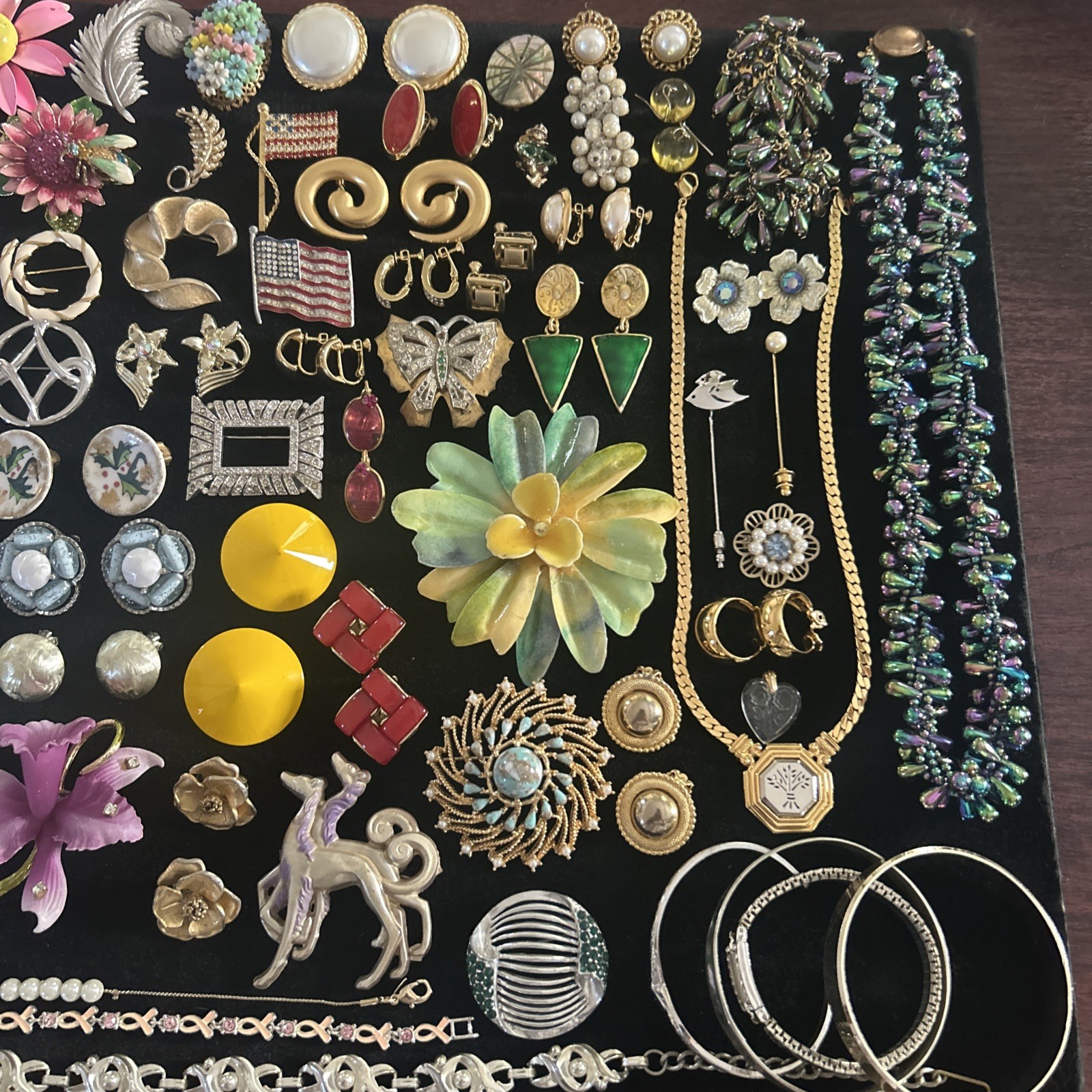 66 Vintage lot jewelry unbranded wearable Trifari Monet Coro Marian Haskell Sty