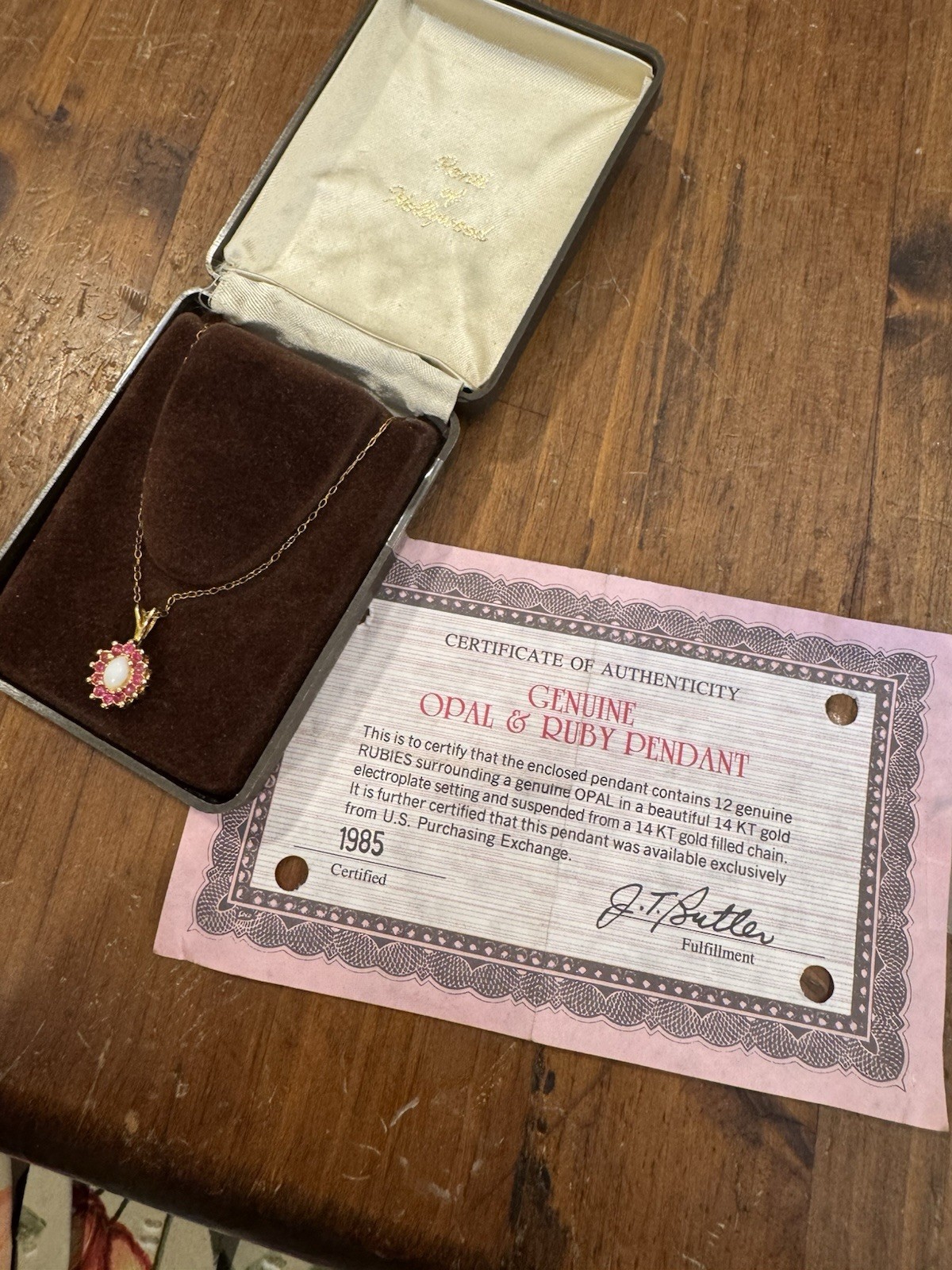 Vtg Ronte Of Hollywood Genuine Ruby Sapphire and Opal Gold Necklace