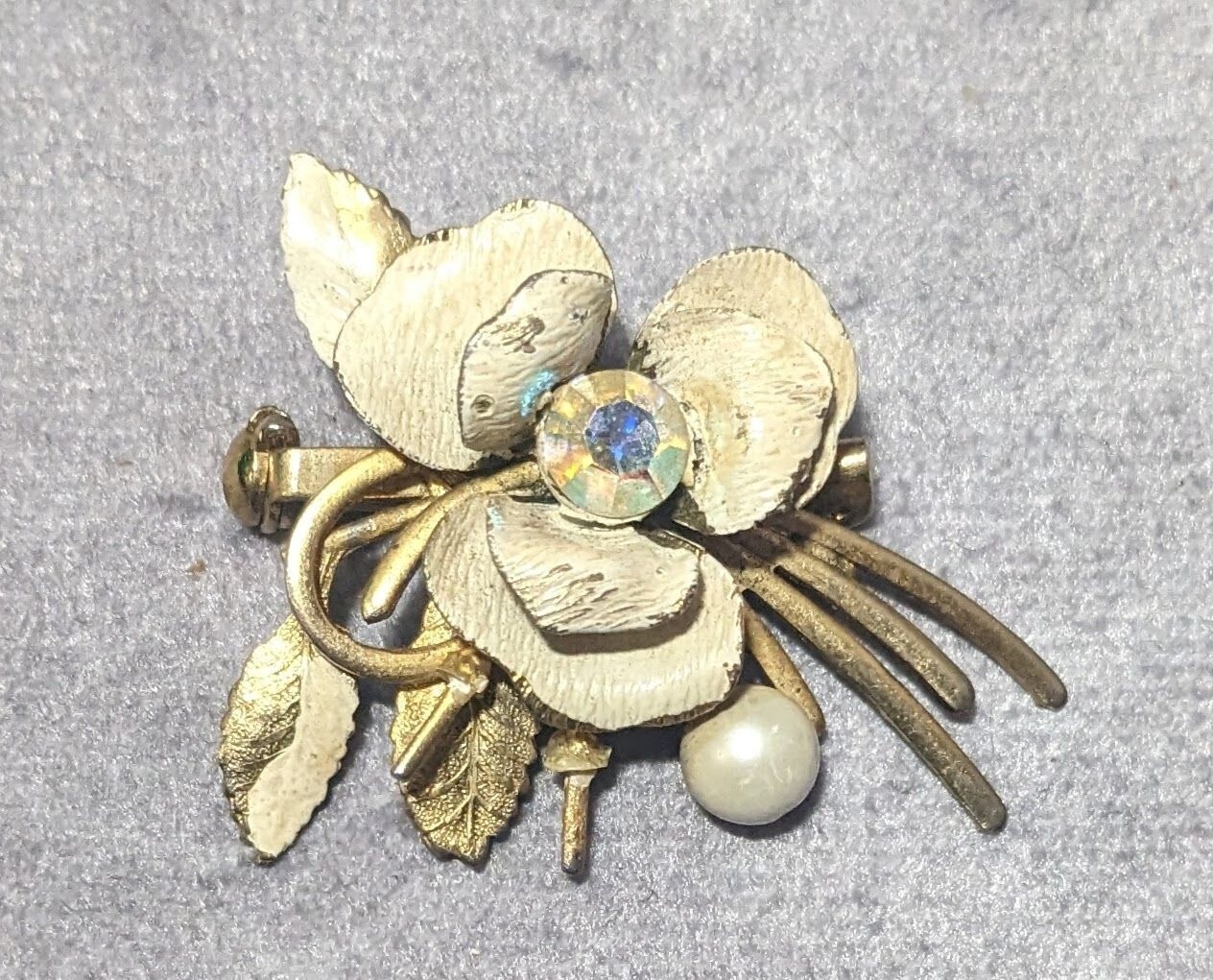 Vintage Cream And Gold Tone Whimsical Fantasy Floral Brooch