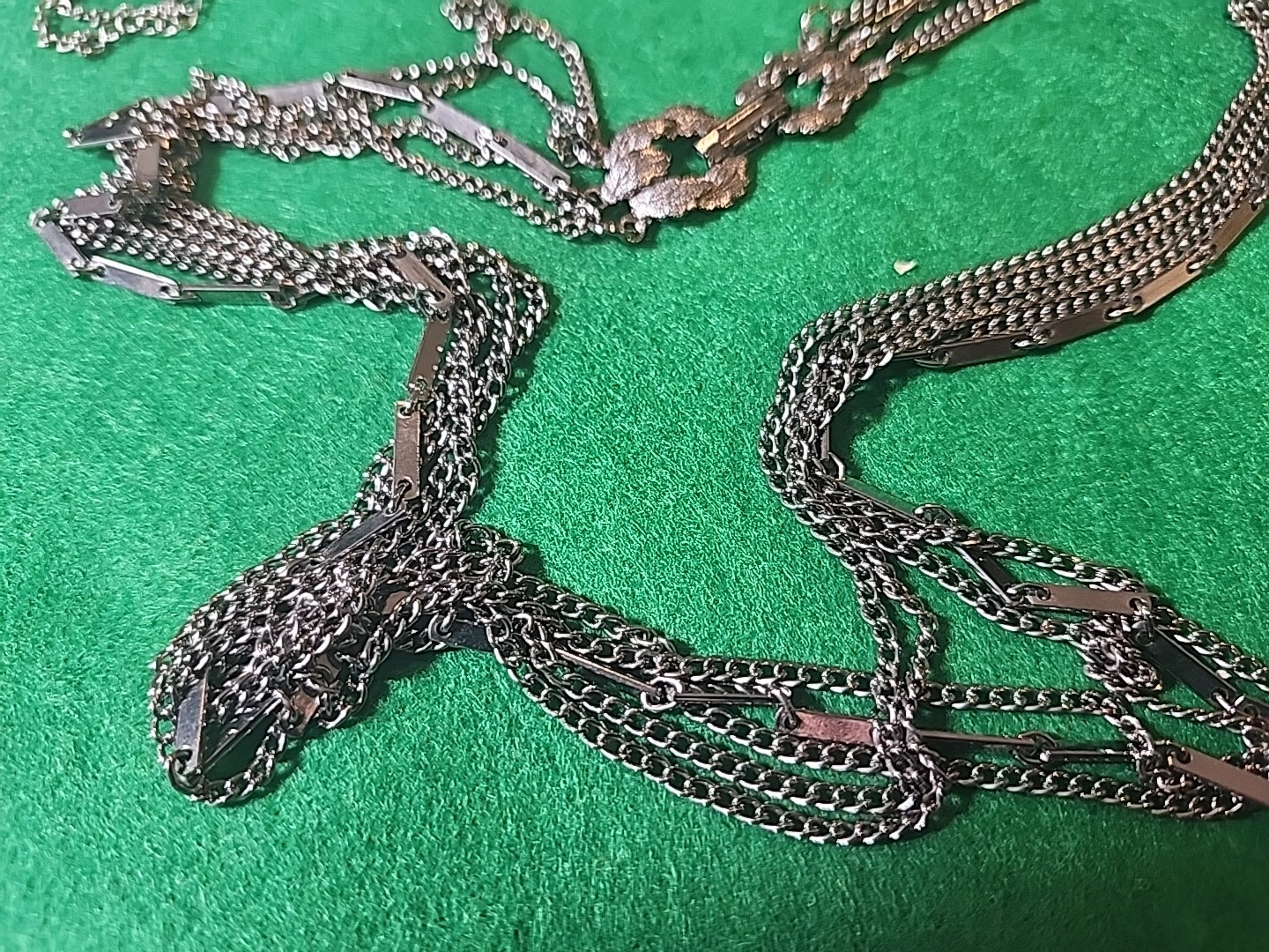 Costume 6 NECKLACES VINTAGE SILVERTONE WEAR/RESELL (911)