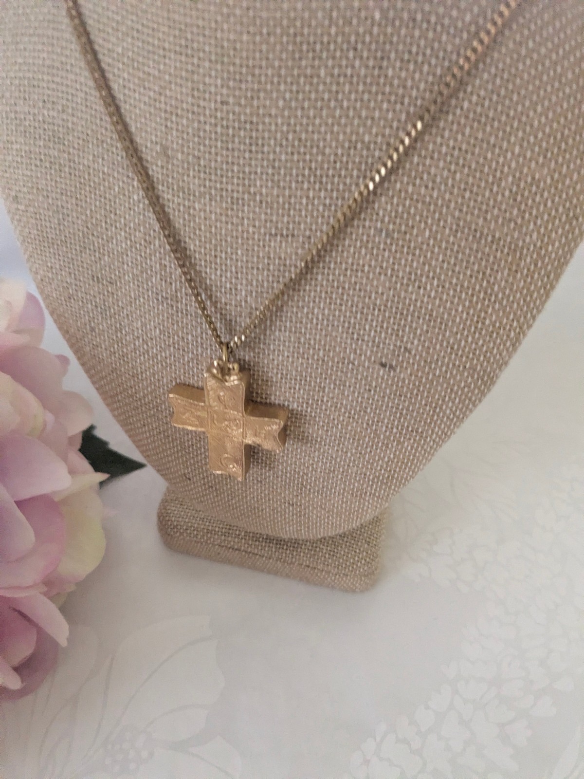 Vintage Alva Studios Museum Replica Cross Pendant Gold Tone Necklace