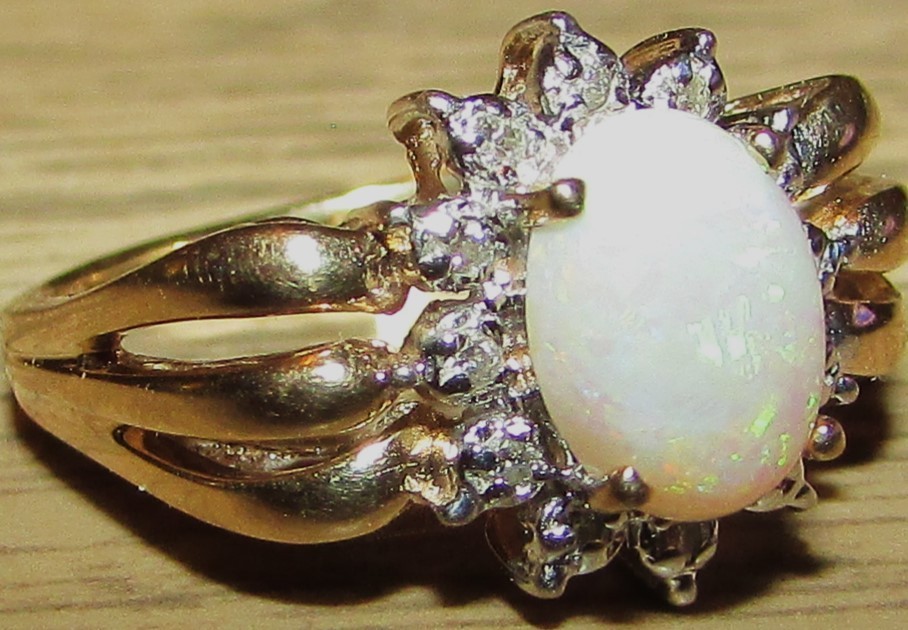 VINTAGE 14K GOLD, OPAL, & DIAMOND CLUSTER RING, 2.7 grams, SIZE 5, SIGNED BJ