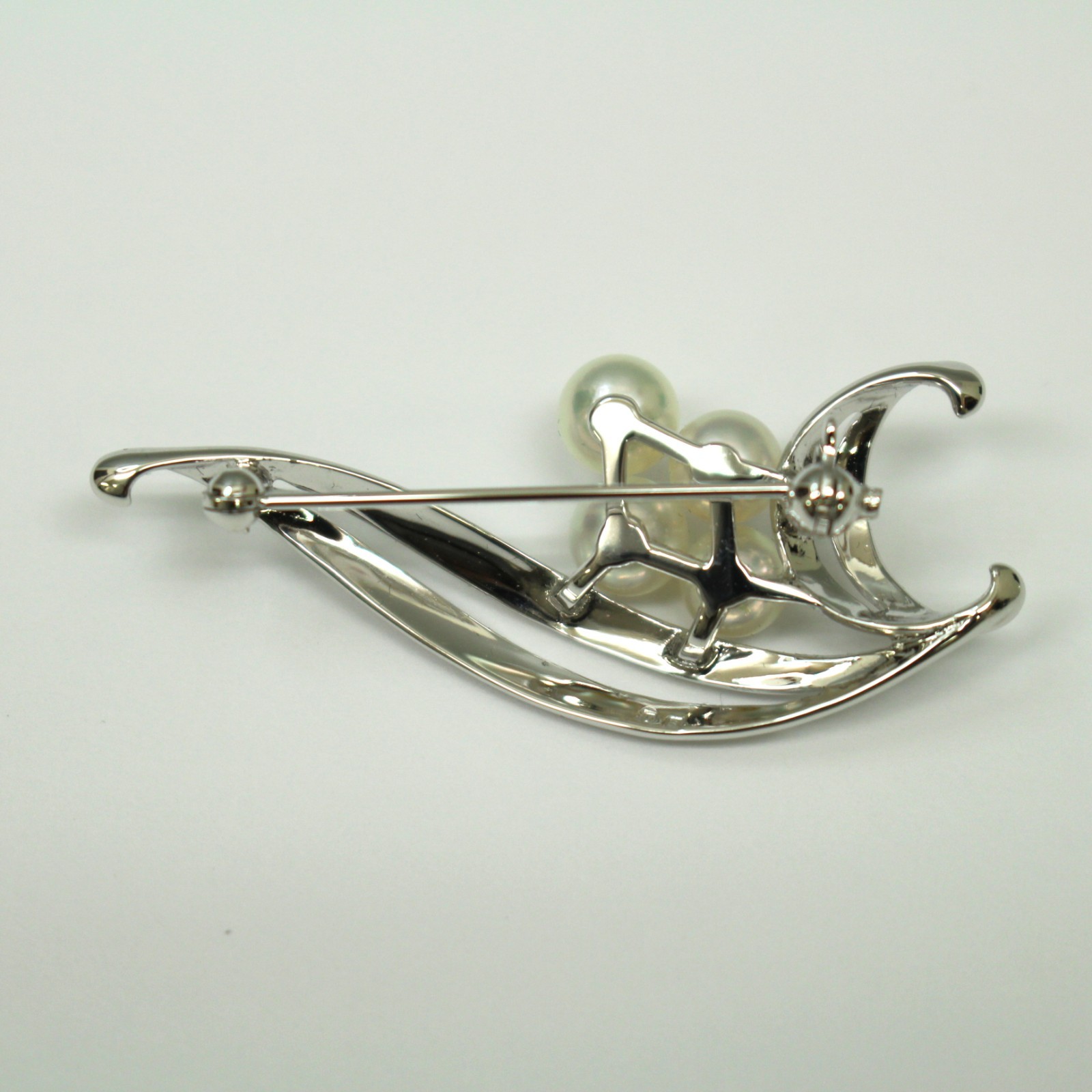 MIKIMOTO Antique Brooch Silver Flower Design Made in Japan 4 Pearls