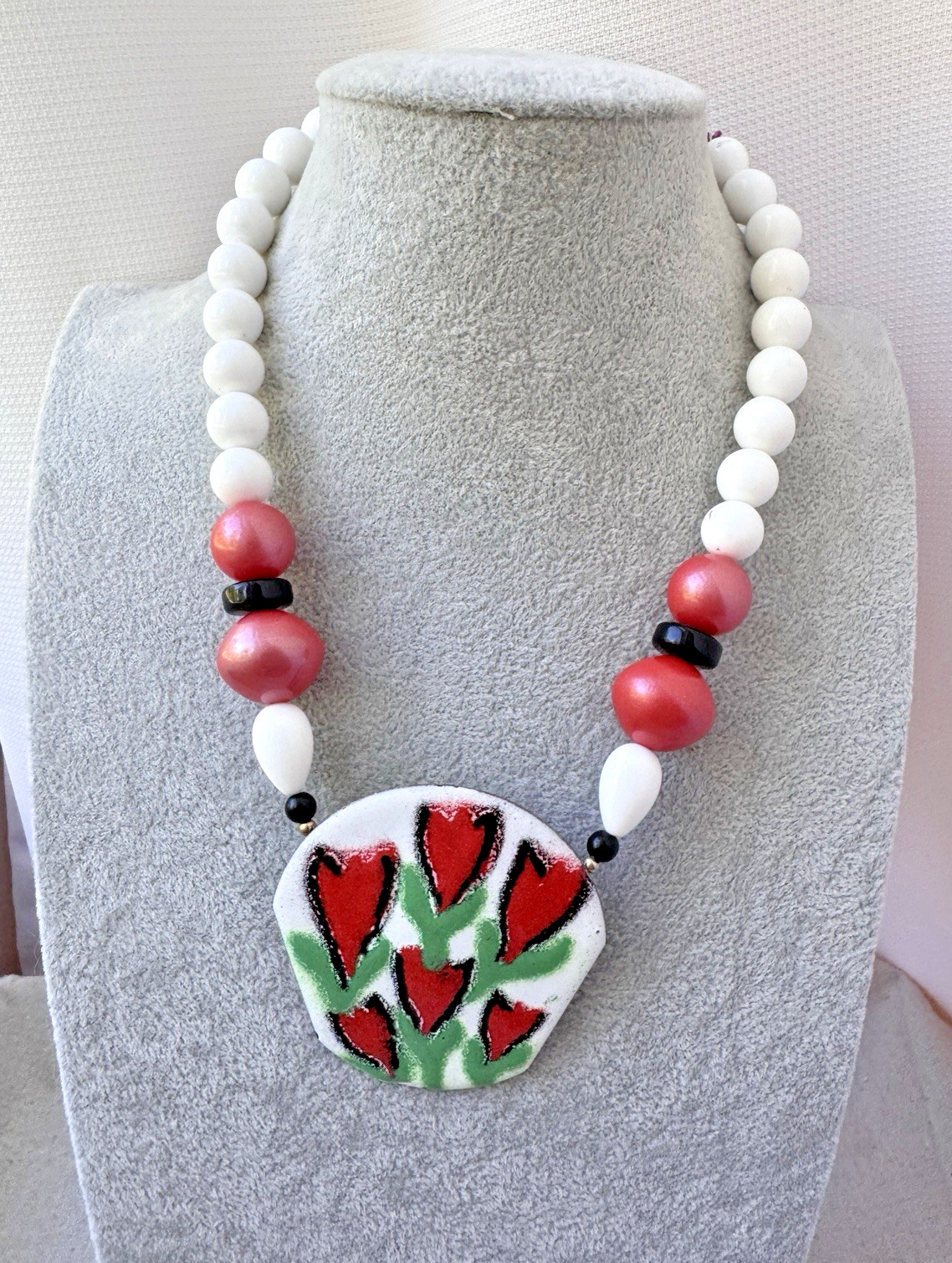 Cottagecore rockabilly VTG 80s 1950s 60s Modernist Heart enamel Ceramic Necklace