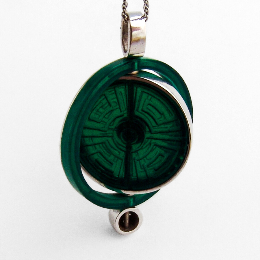 Chinese Circle Symbol Pendant Diamonds 14K White Gold Green Ceramic