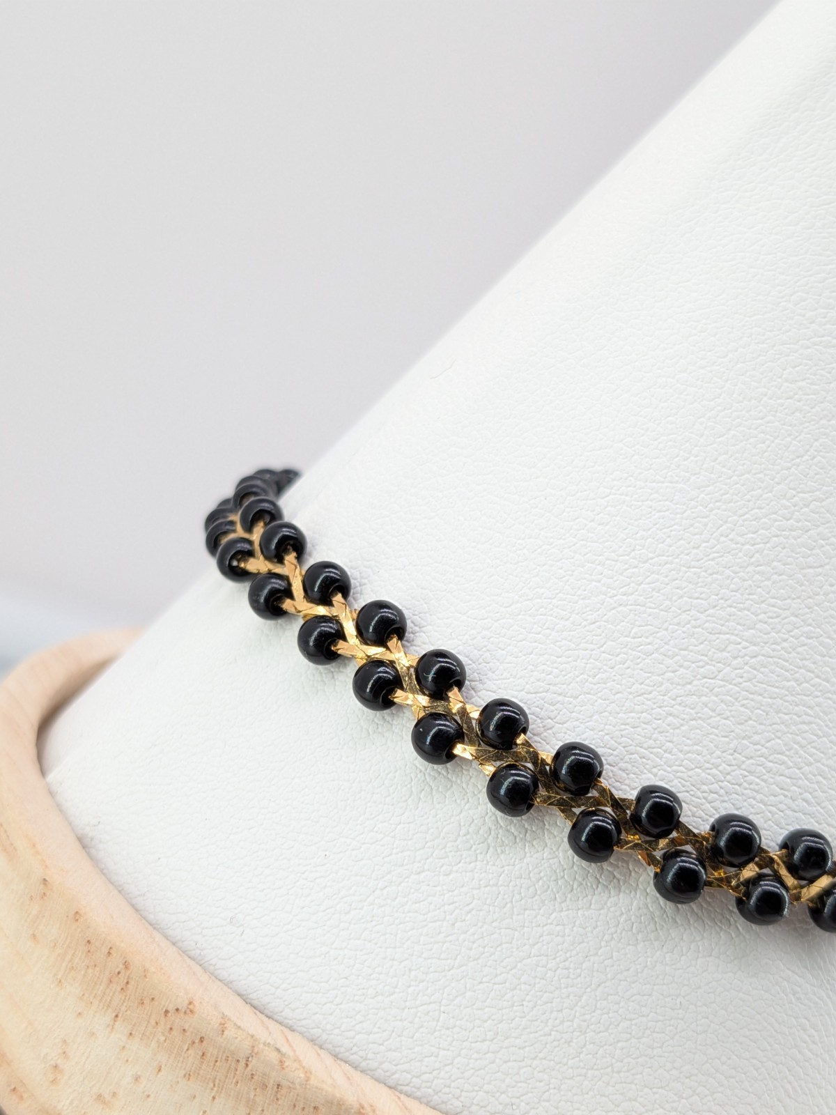 Vintage Trifari TM Bracelet Gold Tone Black Seed Bead Braided Link 7.5in Signed