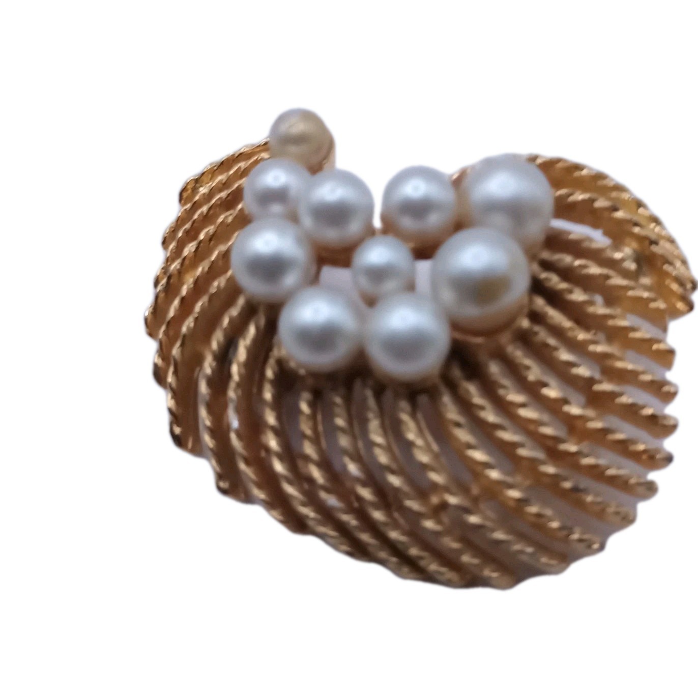 Vintage Gold Tone Textured Ribbon Swirls Faux Pearl Brooch Pin Jewelry 1 3/4 in