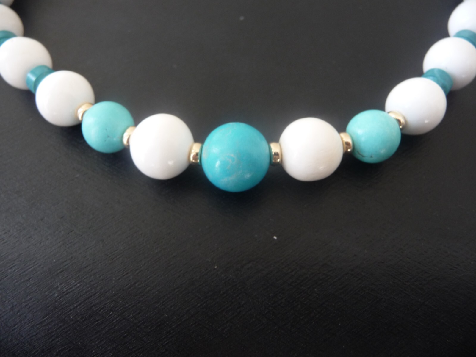GORGEOUS VINTAGE 14K GENUINE WHITE CORAL TURQUOISE BEADED STATEMENT NECKLACE!
