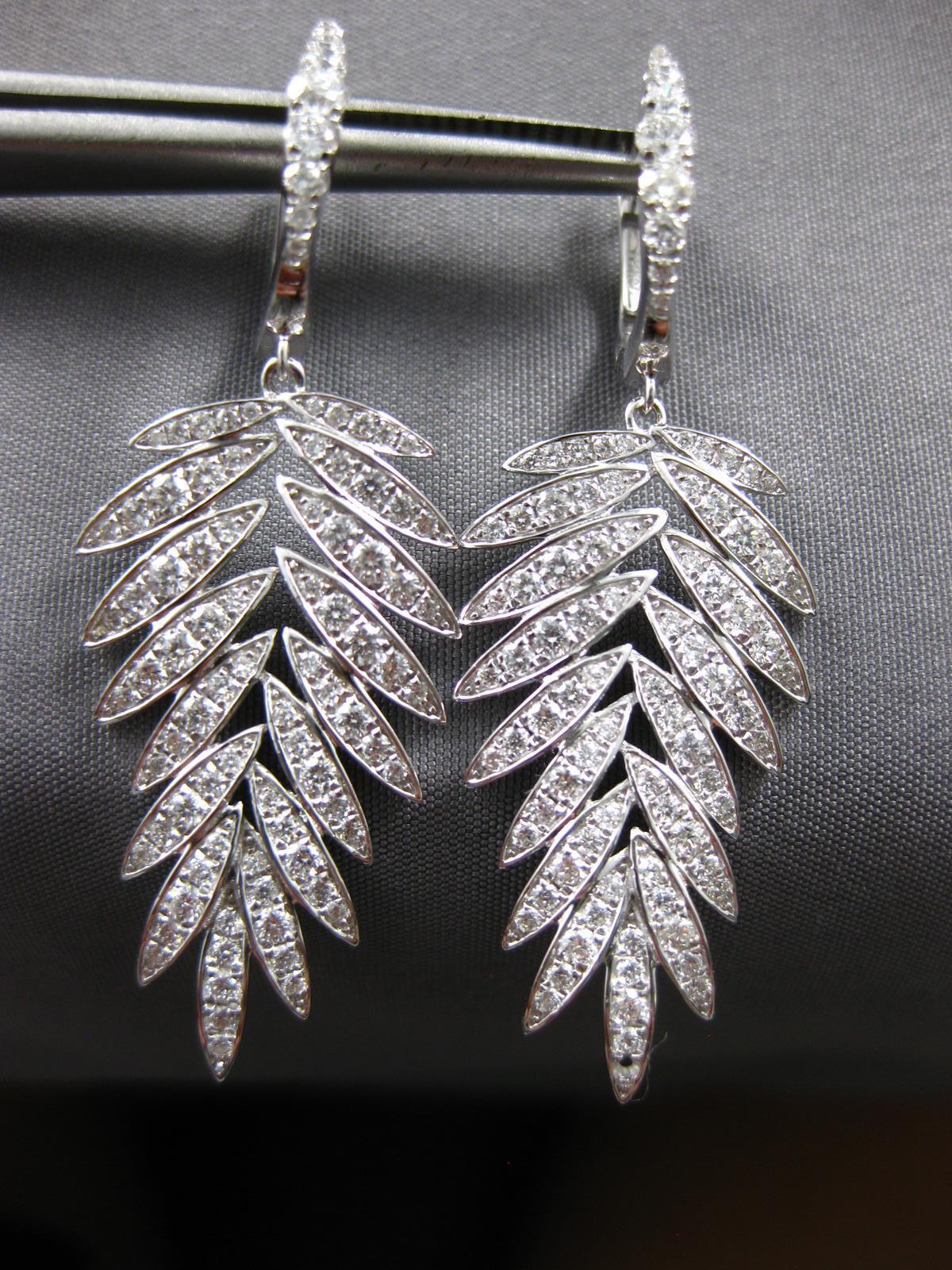 LARGE 1.52CT DIAMOND 18KT WHITE GOLD 3D ROUND MULTI LEAF HUGGIE HANGING EARRINGS