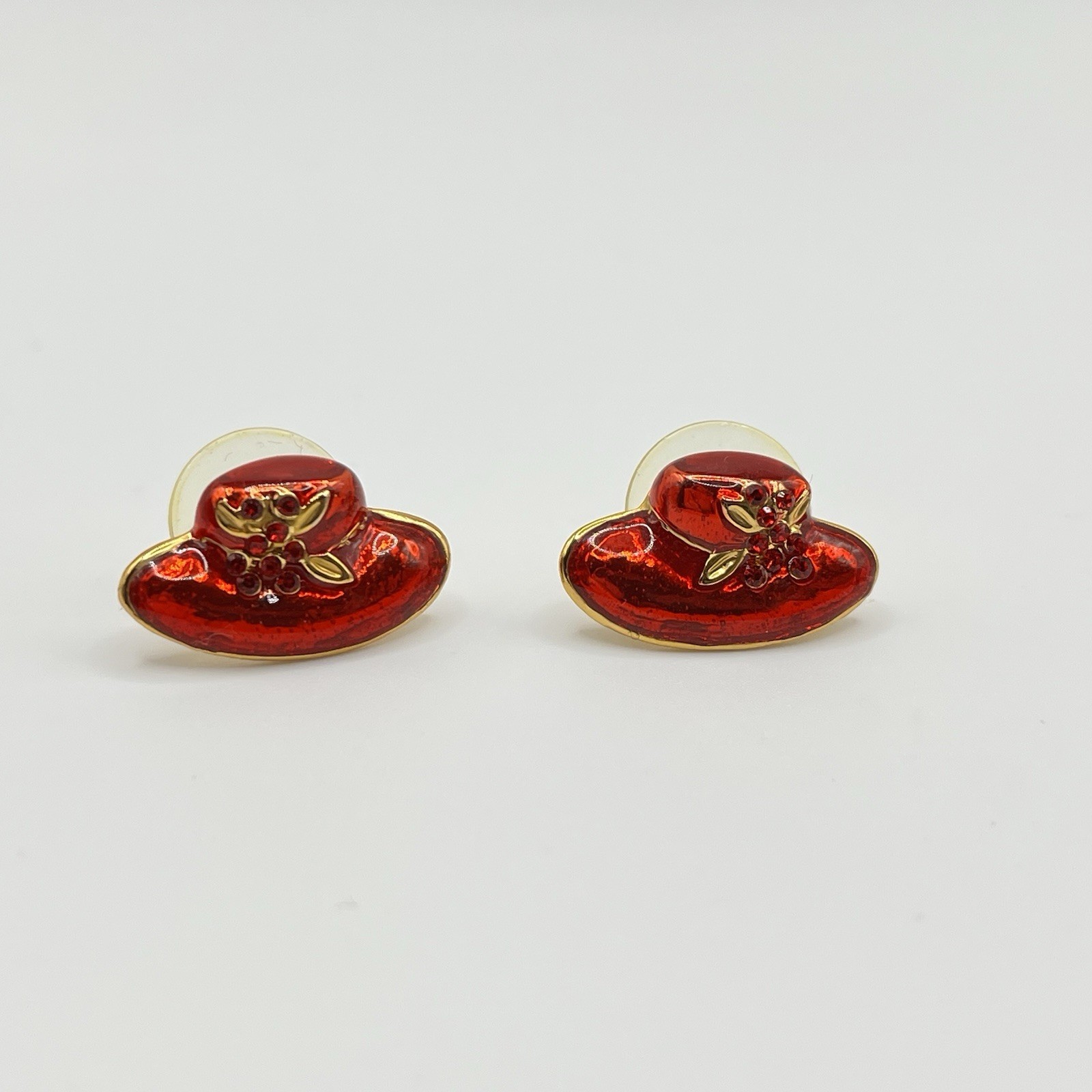 Red Hat Brooch and Earrings Set in Gold Tone Red Enamel and Rhinestones Vintage