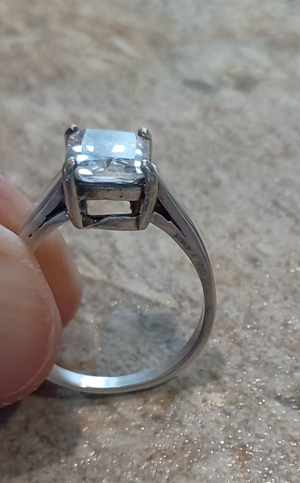 925 STERLING SILVER Ring Cubic Zirconia Stone sz about 7 1/2