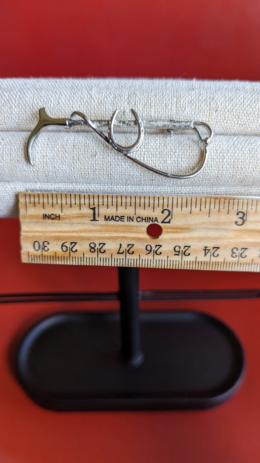 Silver Tone Equestrian Horse Shoe Pin BROOCH Riding Crop Brom P.D. Saddlery MI