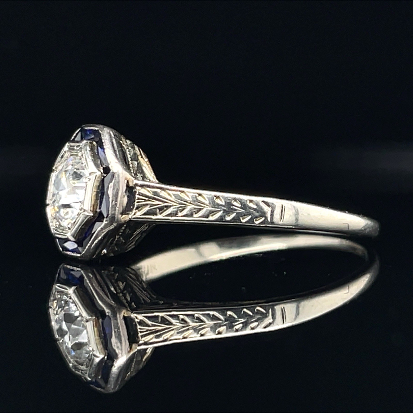 Art Deco Old European Cut Diamond Sapphire Halo 18K Gold