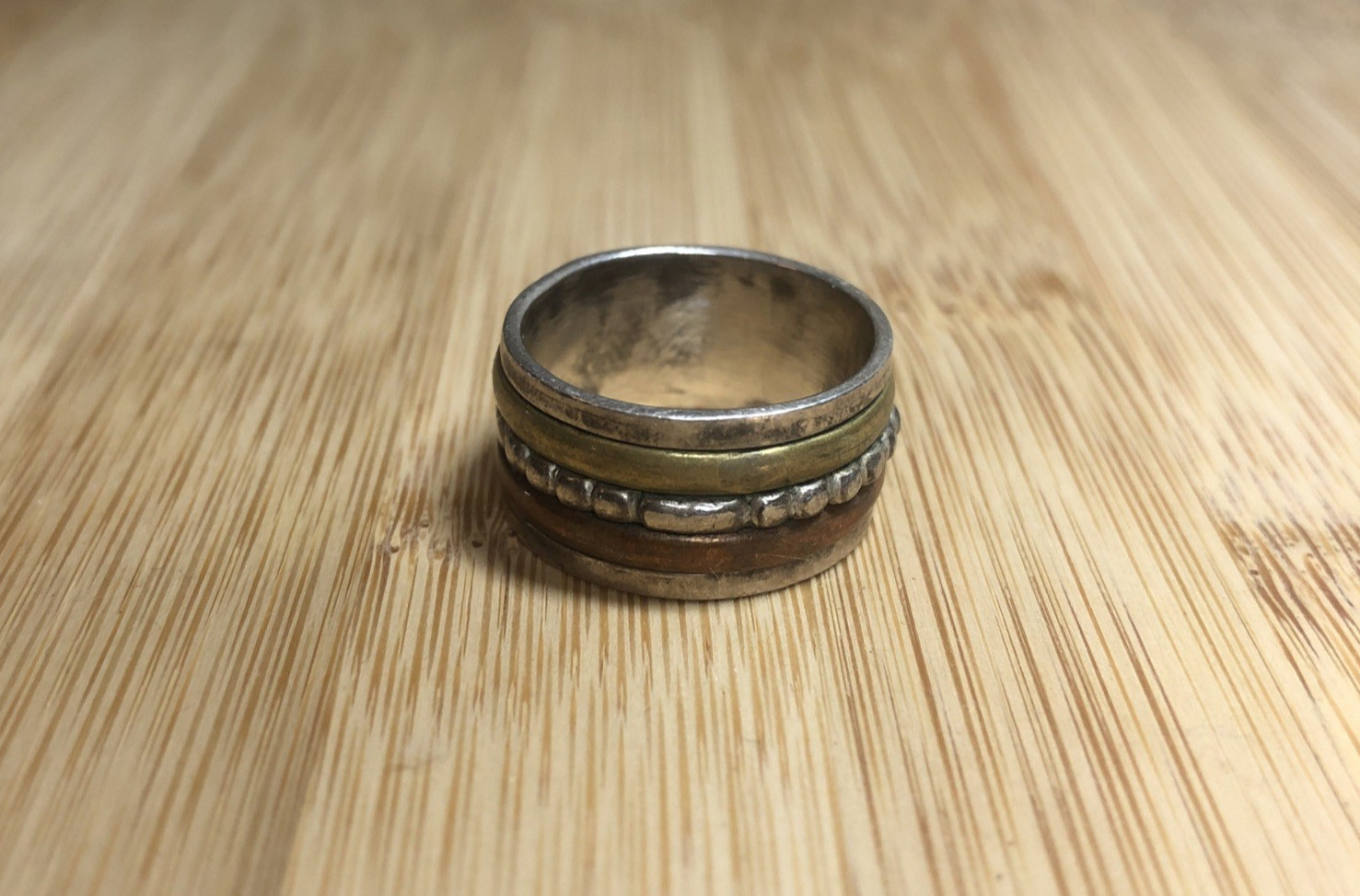 b47. Vintage Sterling Silver Copper Brass Spinner Band Ring Size 6.25-6.5. 5.8g