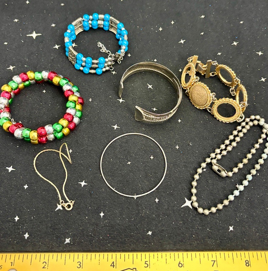 Vintage Bracelets Lot Of 7 Different Kinds & Sizes