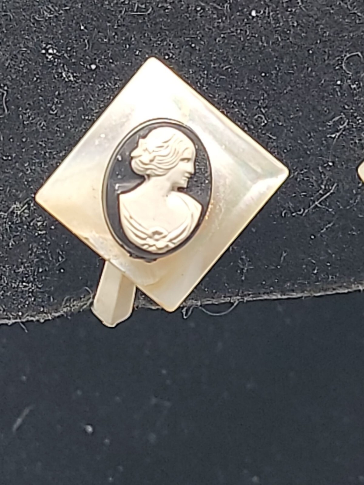 MOP Lucite Cameo Tension Paddle Clip On Earrings Mother Of Pearl Vtg Black White