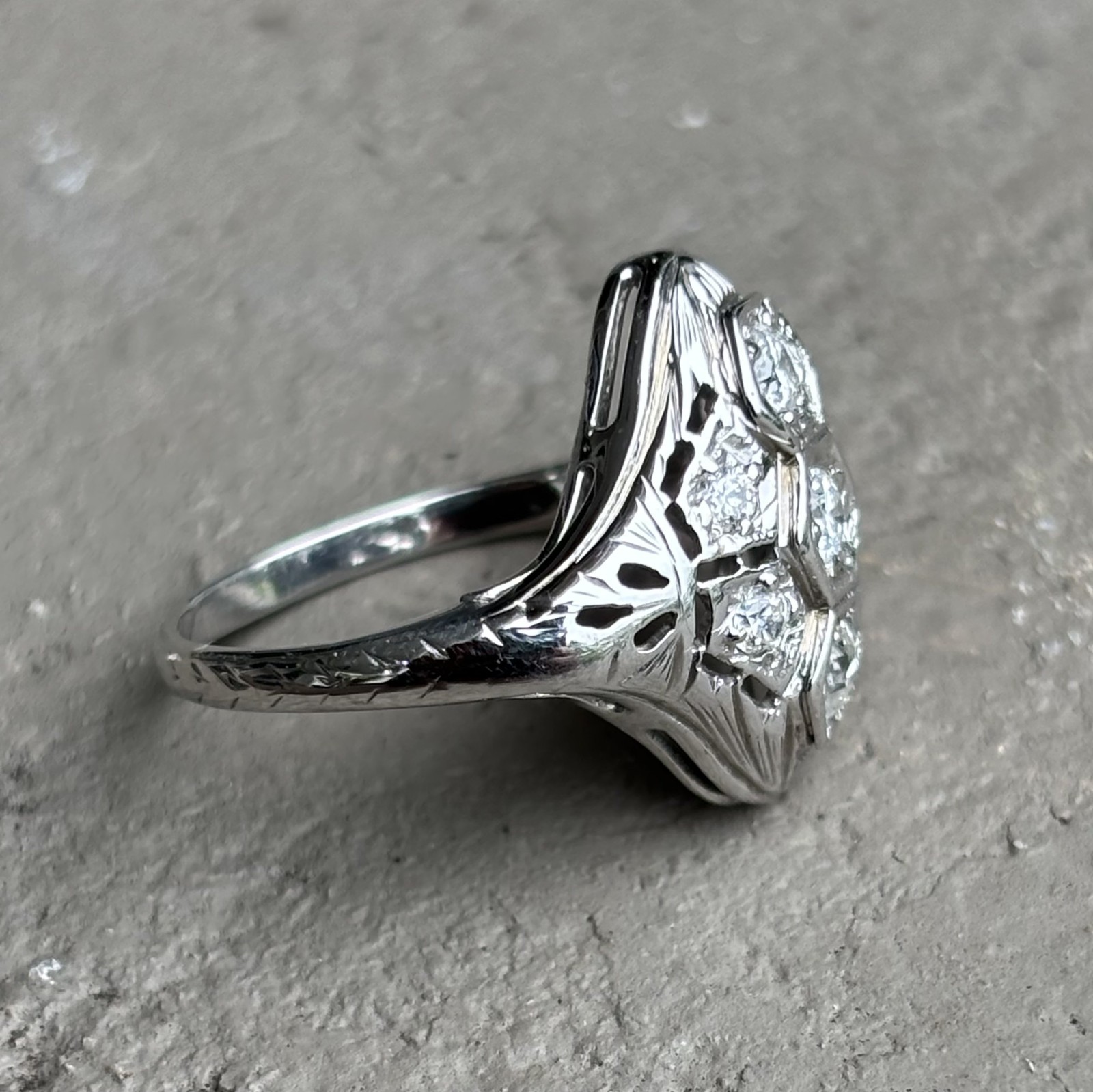 Vintage 14k white gold diamond and deco filigree ring