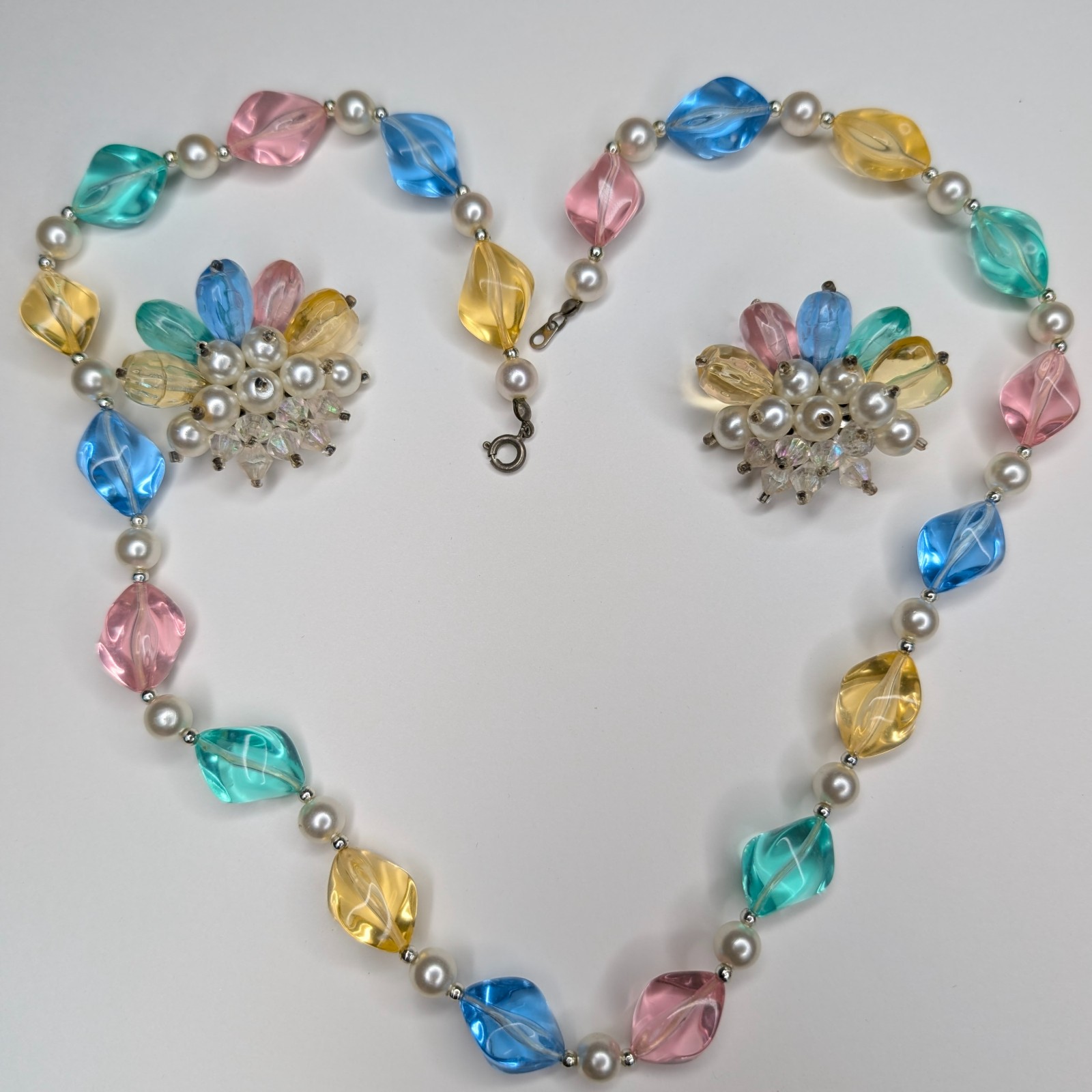 Vtg Multi-Color Pastel Lucite Necklace Earring Set Faux Pearl Mid-Century
