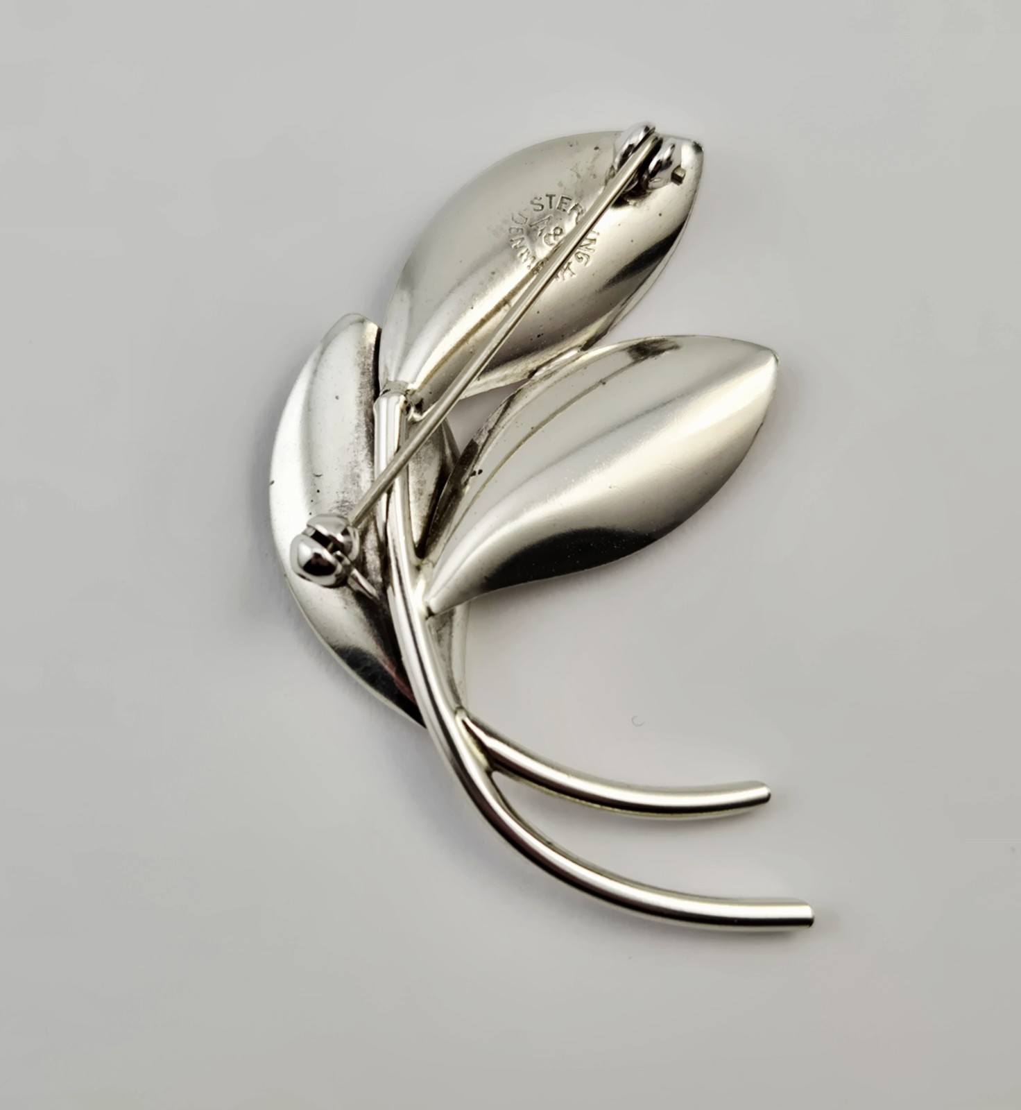 Vintage Aarre Krogh A&K Denmark Sterling Silver Leaf Pin Nature Brooch – 6.8g