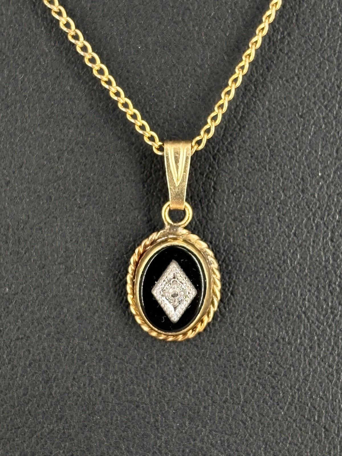 VTG Art Deco 14k Solid Gold Onyx Accent Diamond Pendant & 12k G. F. Necklace 18″