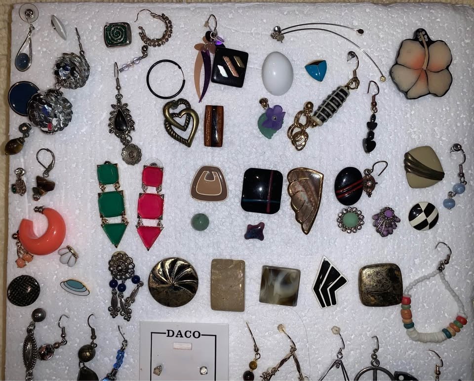 Vintage Lot of 100+ PAIRS OF Pierced EARRINGS 1970’s to 1990’s Dangle HOOP Stud