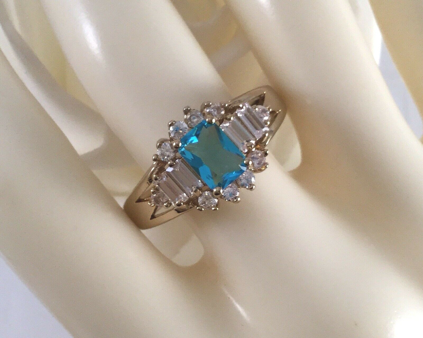 Vintage Jewellery Gold Ring London Blue Topaz White Sapphires Antique Jewelry