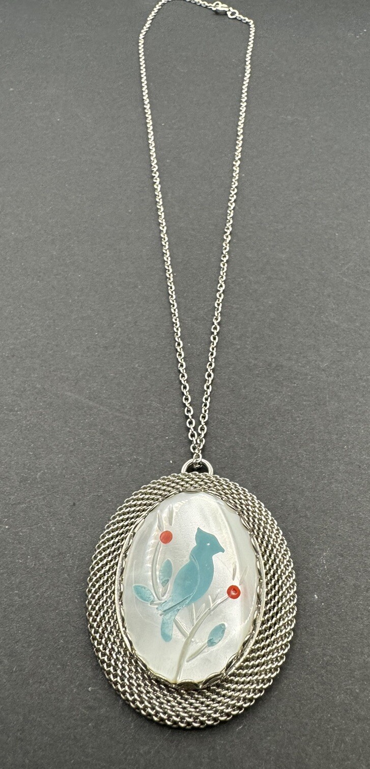 Adorable Southwestern Native American Style 17” Necklace Silver Tone Blue Bird
