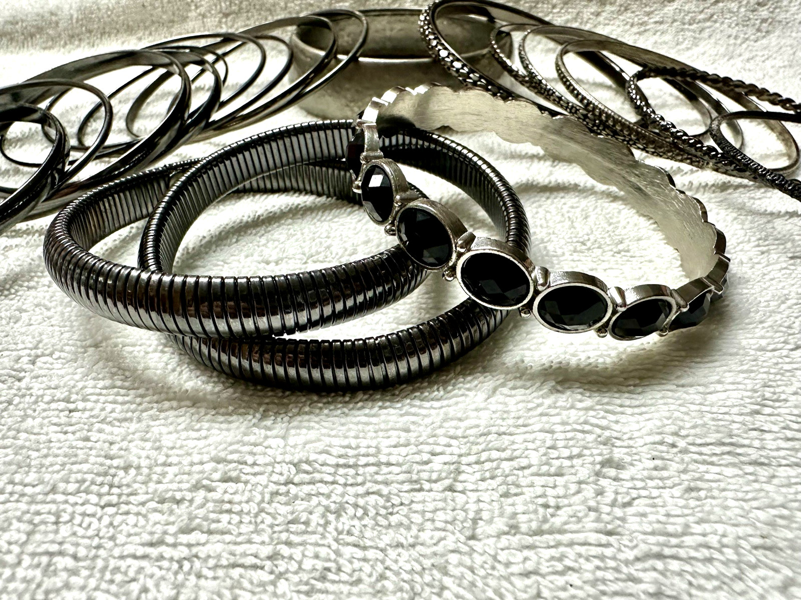 Costume Jewelry Lot 18 Dark Metal Silver Tone Bangle Bracelet b224