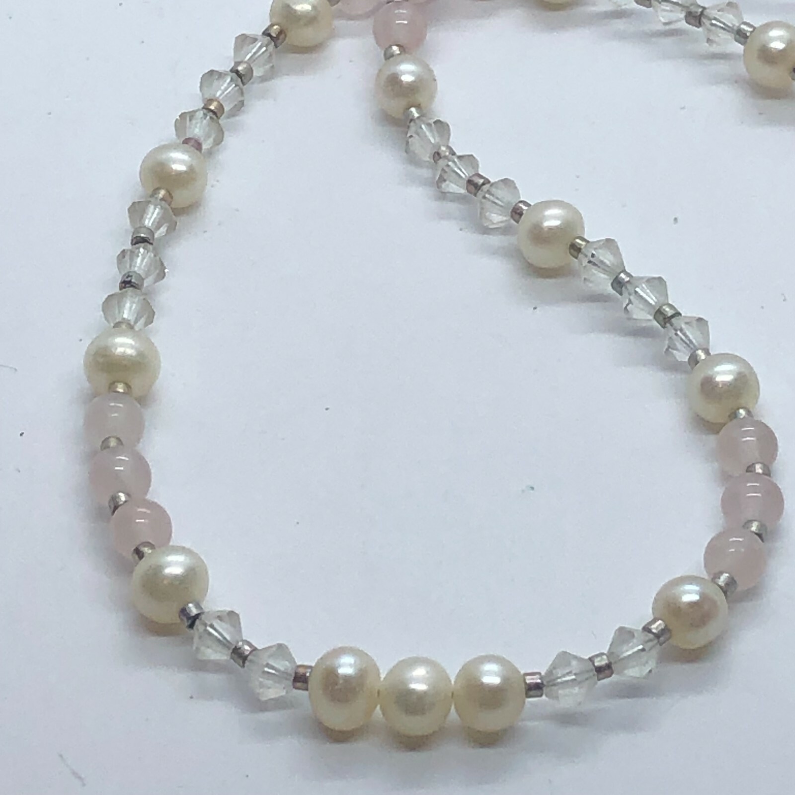 Stunning Elegant Vintage Cultured Pearl, Crystal & Rose Quartz Bead 16″ Necklace