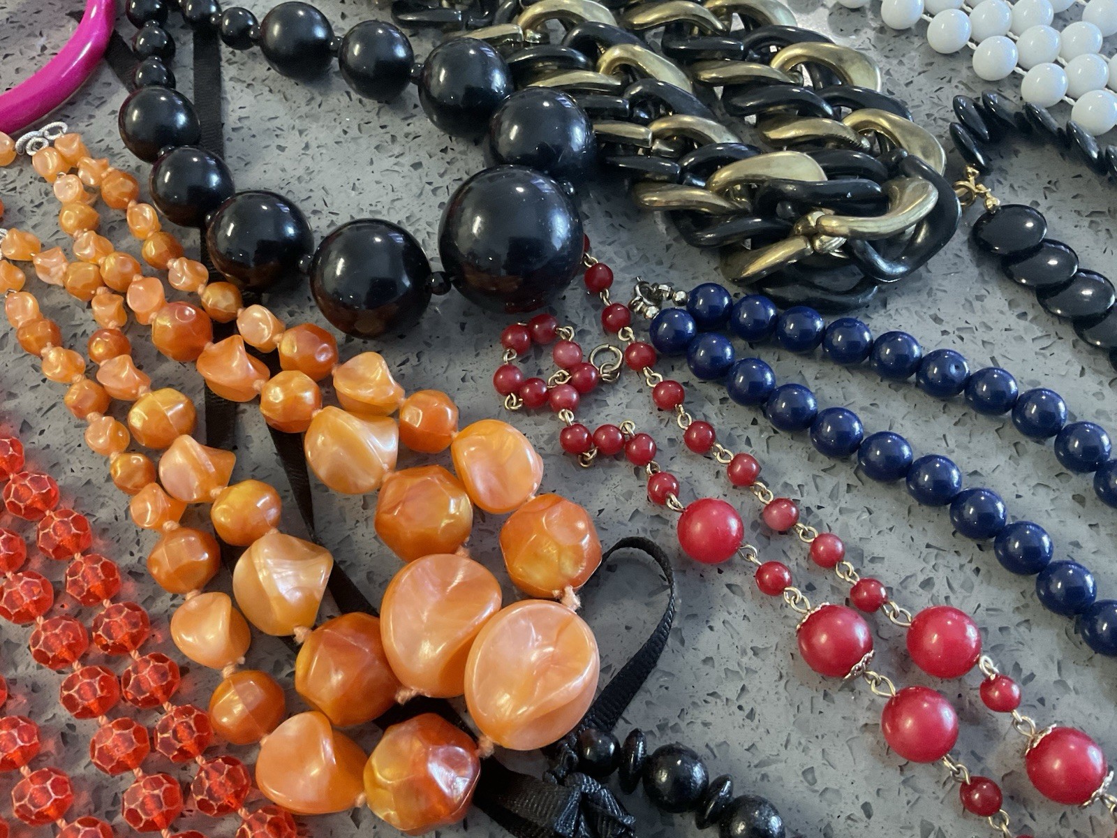 Vintage Modern-Plastic Jewelry lot 50 Mixed Estate Wear resale Crafting