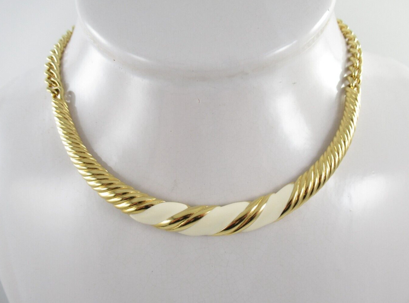 Monet Ivory Color and Gold Tone Signed Vintage Collar Necklace 14″