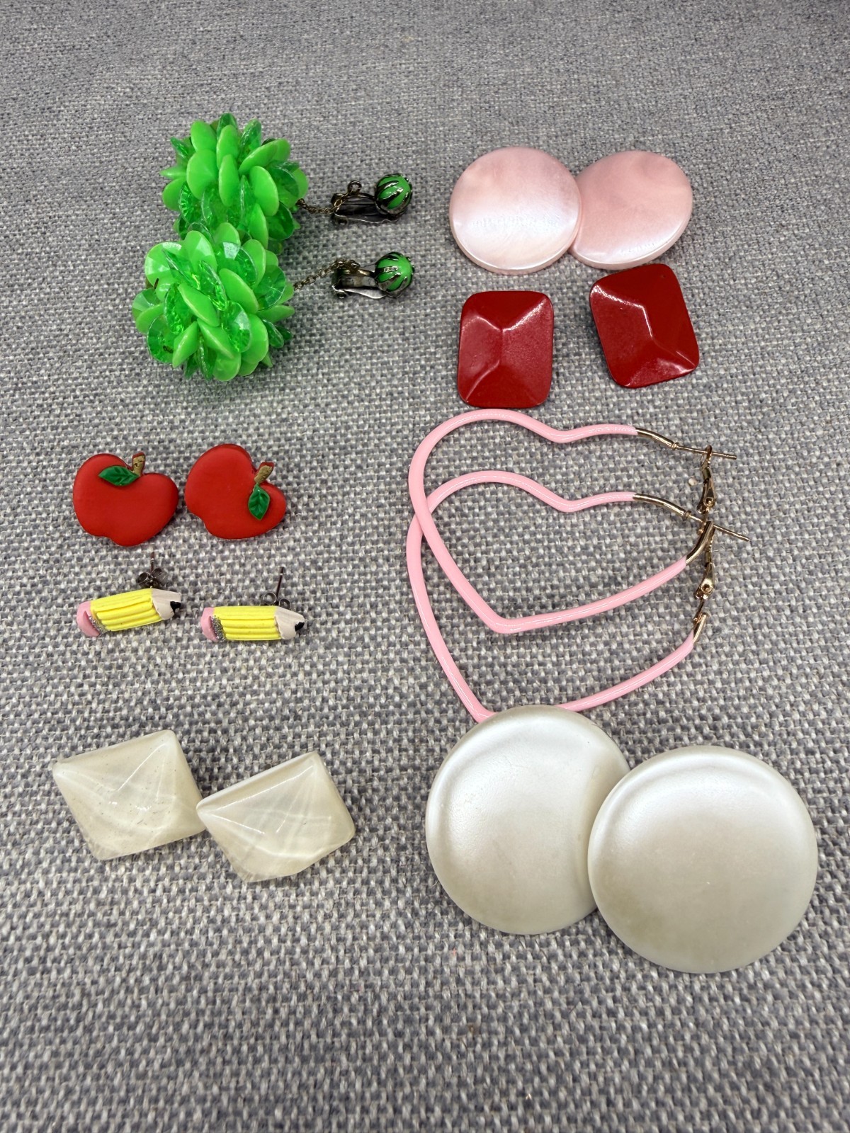 Vintage Earring Lot Pierced Clip Ons 6 Pair Retro Y2K Acrylic Hearts Flowers
