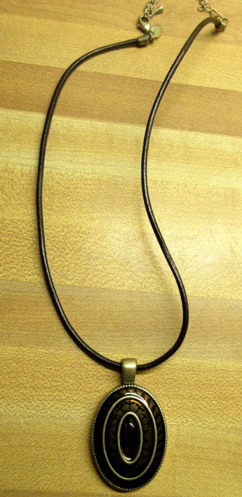 VTG? LIA SOPHIA gold tone black strand chunky brown amber color pendant Necklace