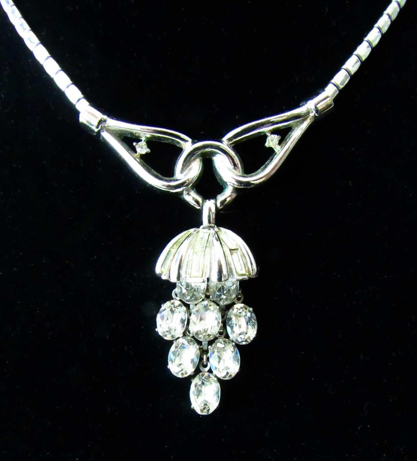 VTG C Trifari/Alfred Phillipe Necklace Dangling Grapes SilverToned Beautiful WOW