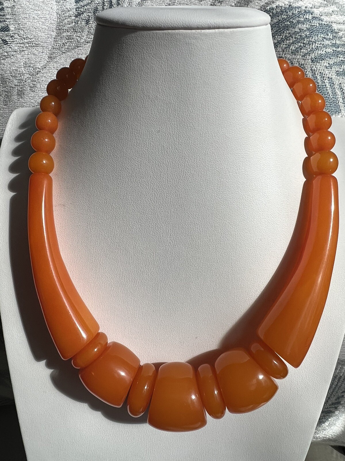 Vintage Style Unique Design Amber Resin beads Necklace for sale