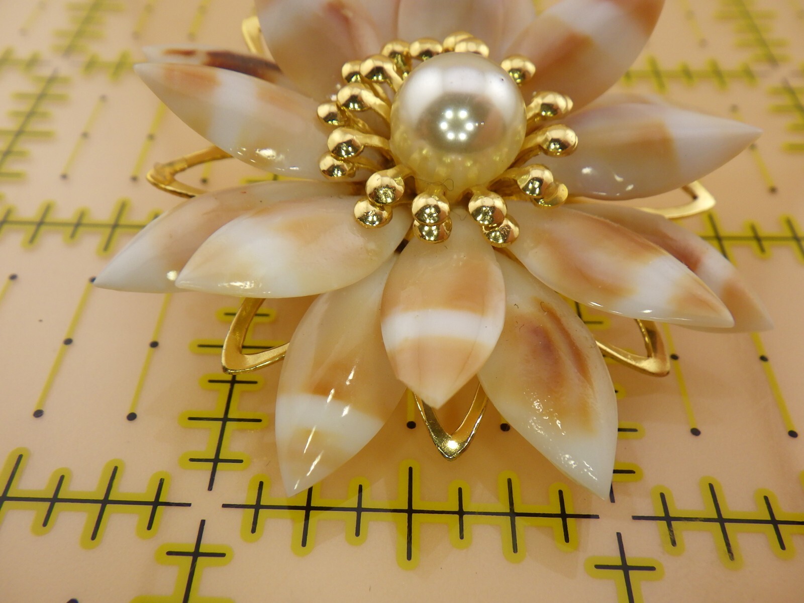 Vintage Seashell Flower Brooch Faux Pearl and Gold Accents – Elegant Retro Jewel