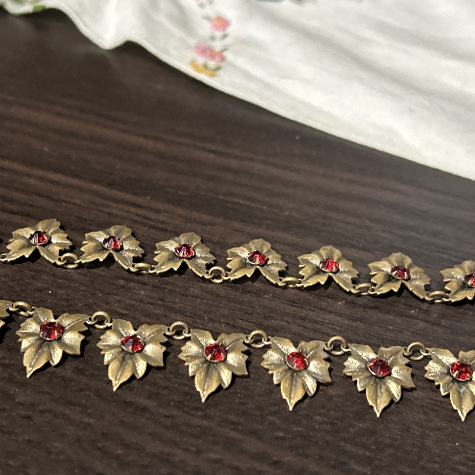 Vintage Bronze Leaf Red Garnet Glass Statement Necklace Choker 15”