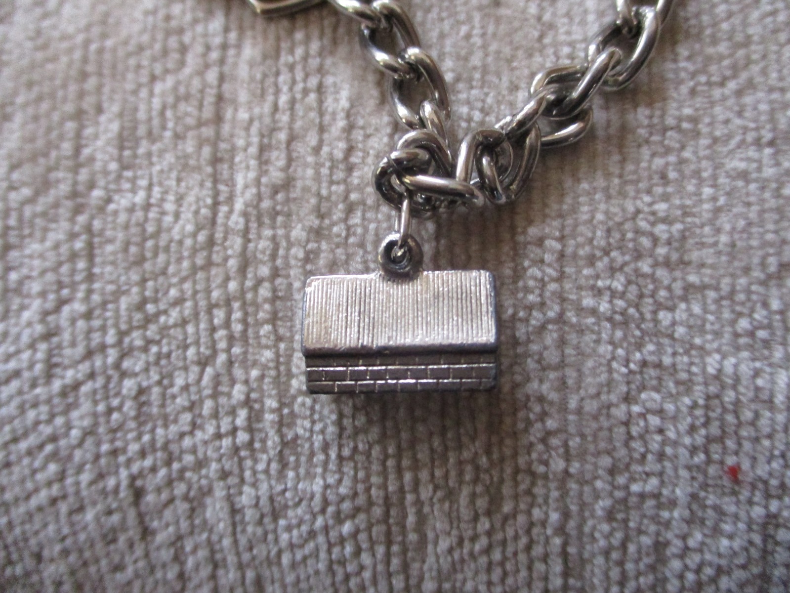 Vintage Silvertone Dangle Bracelet Wisconsin Seal and Buildings