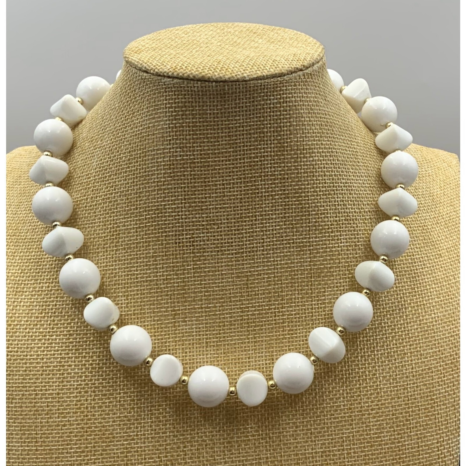 Classic Natural White Beaded Variant Shapes Necklace 18″ Spring Ring Clasp
