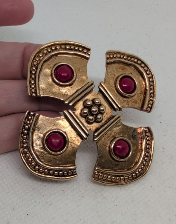 Vintage JJ Jonette Jewelry Cross Brooch Pin Fuchsia Red Cabochon Gold Tone