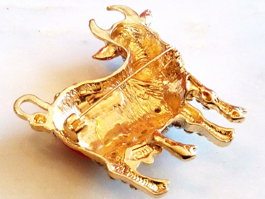 RHINESTONE COW BROOCH!Brown & White Enamel.Sparkling Amber Rhinestones.Gold Tone