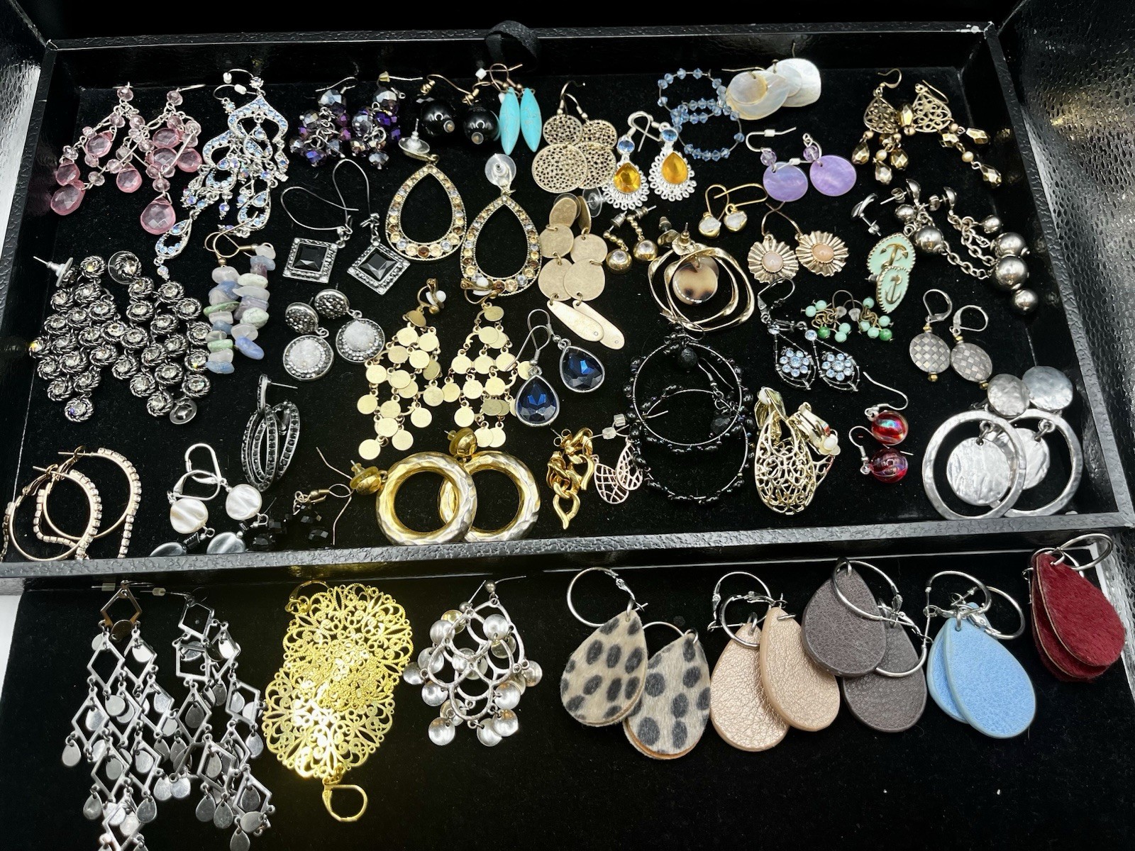 VTG-modern Fashion Drop Earrings Multi Designs Materials Wear Resell 46pr. Lot