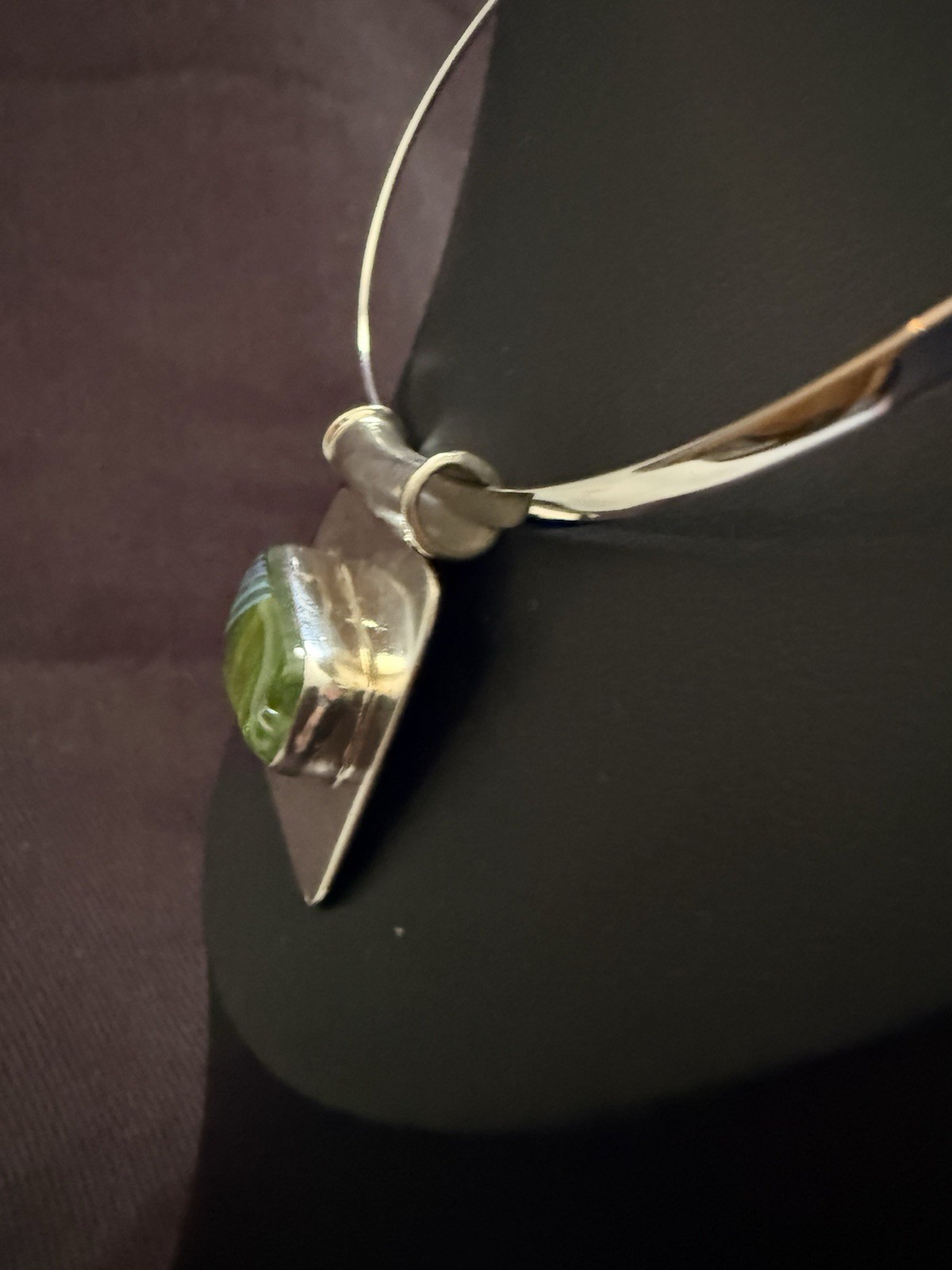 Sterling Silver 925 Modernist Choker Necklace Green Art Glass Pendant