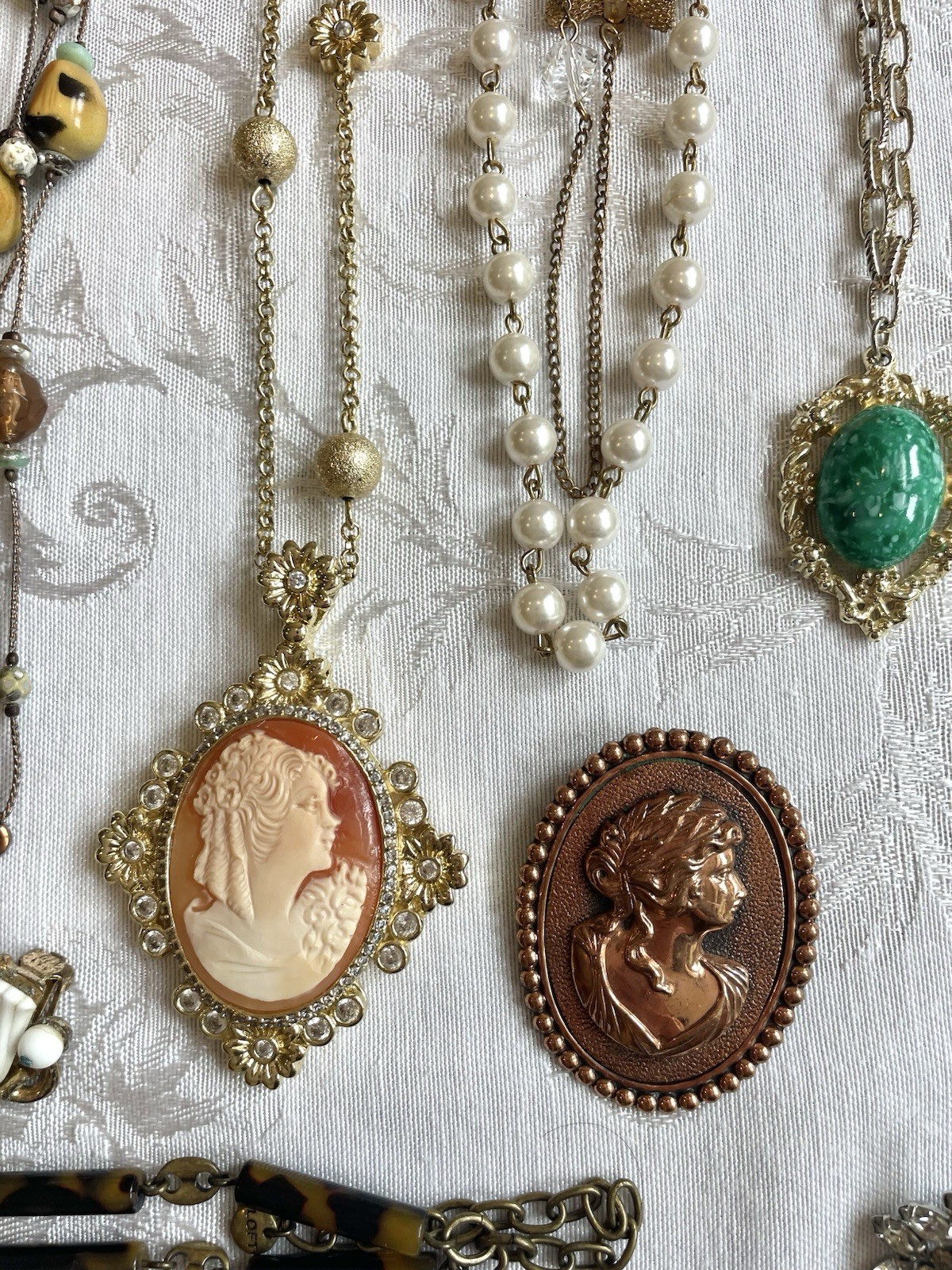 Large Lot 130+ Pc VINTAGE & ANTIQUE Jewelry Signed/Unsigned Coro Mixed Lot